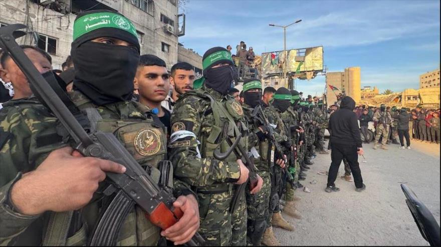 Combatientes de HAMAS en Al-Saraya en el centro de la ciudad de Gaza, 19 de enero de 2025.