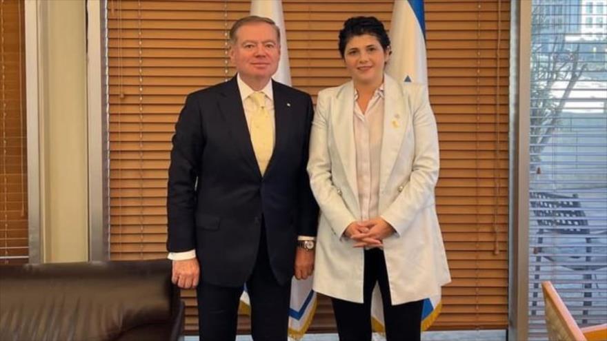 La vicecanciller israelí, Sharren Haskel, reunido con el embajador de Ucrania en Palestina ocupada, Yevhen Korniychuk, 21 de enero de 2025.