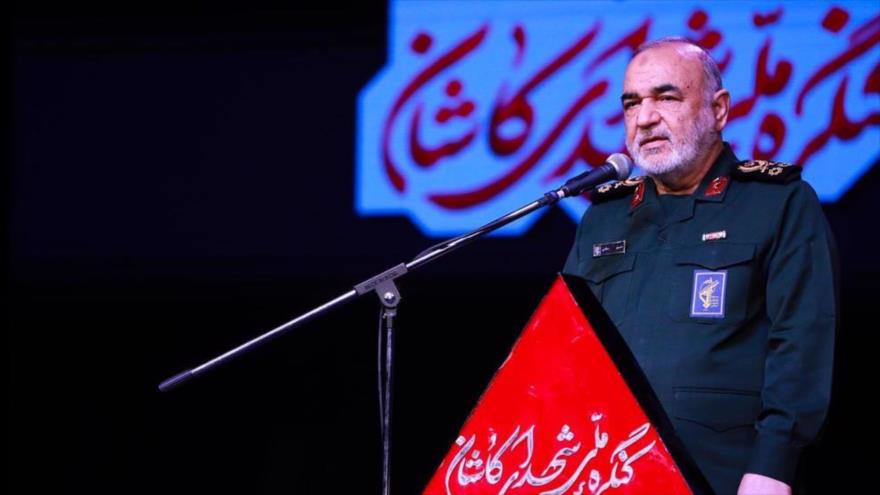 Comandante en jefe del CGRI, el teniente general Hossein Salami, en una ceremonia en la ciudad de Kashan (centro), 23 de enero de 2025. (Foto: Tasnim)