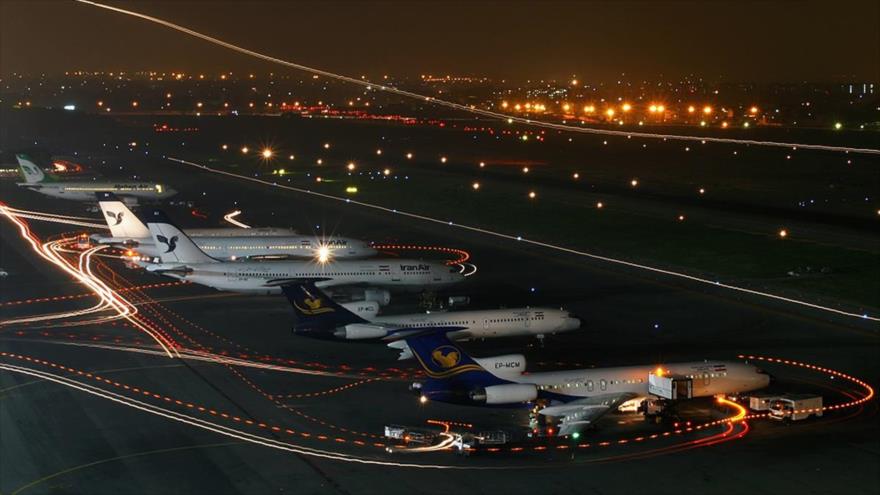 Una visita del Aeropuerto Internacional Imam Jomeini, situado a unos 25 kilómetros al suroeste de Teherán, capital de Irán.