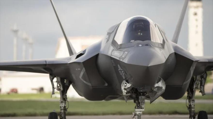 Un avión caza F-35 de la Fuerza Aérea de EE.UU.