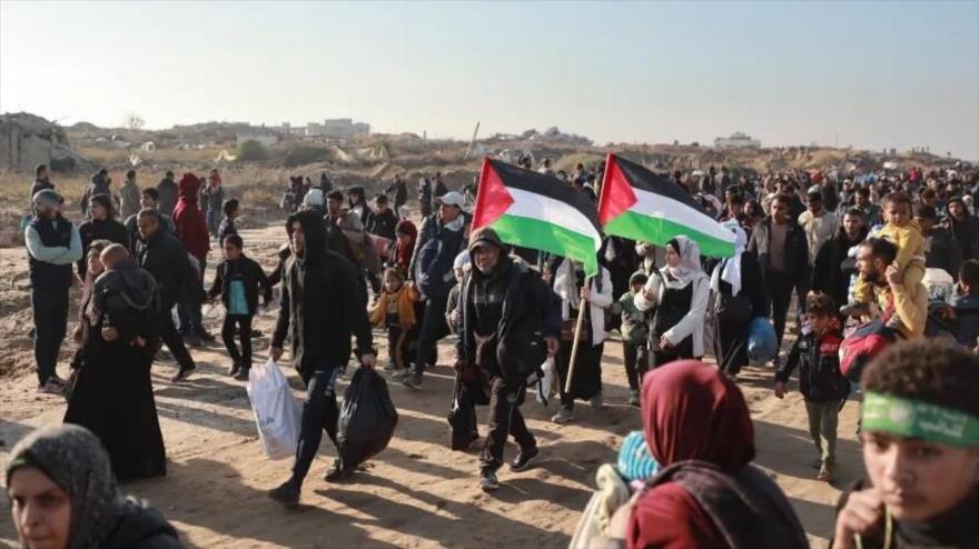 Palestinos desplazados llegan al norte de la Franja de Gaza tras 15 meses de guerra, 27 de enero de 2025. (Foto: AP)