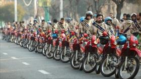 Desfile de motocicletas rememora el regreso del Imam Jomeini a Irán