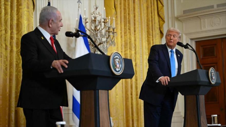 El presidente de EE.UU., Donald Trump (dcha.), y el premier israelí, Benjamín Netanyahu, participan en una rueda de prensa en la Casa Blanca, 4 de febrero de 2025. (Foto: Getty Images)