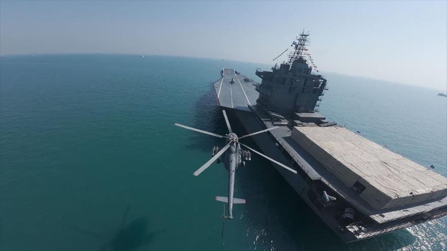 El buque portadrones "Shahid Bagheri" se une a la Armada del CGRI