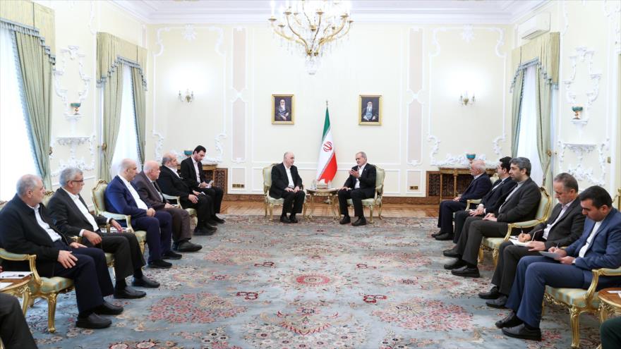 La reunión del presidente de Irán, Masud Pezeshkian, y miembros de liderazgo de HAMAS, 8 de febrero de 2025.