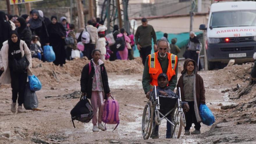 Agresiones de Israel desplazan a miles de palestinos del campamento de refugiados de Yenín, en el norte de Cisjordania, enero de 2025.