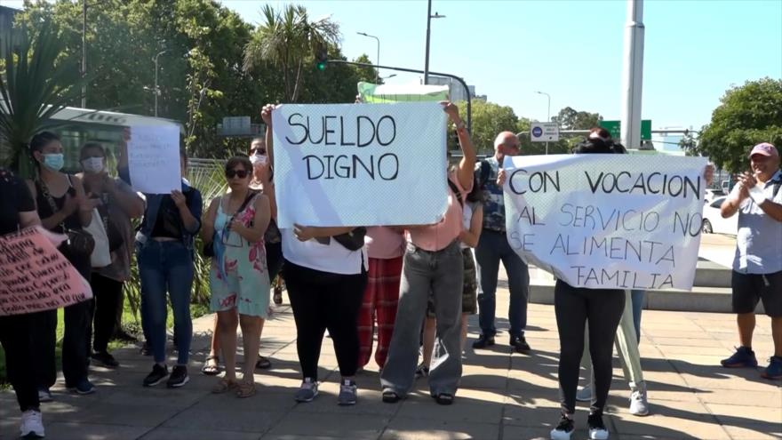 Protestan por condiciones laborales de fuerzas de seguridad en Argentina