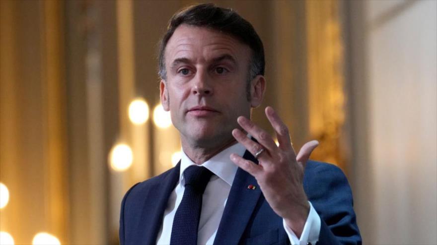 El presidente francés, Emmanuel Macron, pronuncia un discurso en el Palacio del Elíseo en París, 6 de enero de 2025. (Foto: Reuters)