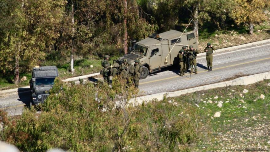 Vehículos y efectivos del ejército israelí en Nabatia, en el sur del Líbano, 25 de enero de 2025.