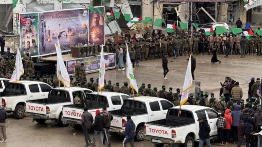 Combatientes se preparan para la entrega de retenidos israelíes en otra ronda del canje, Gaza, 22 de febrero de 2025.