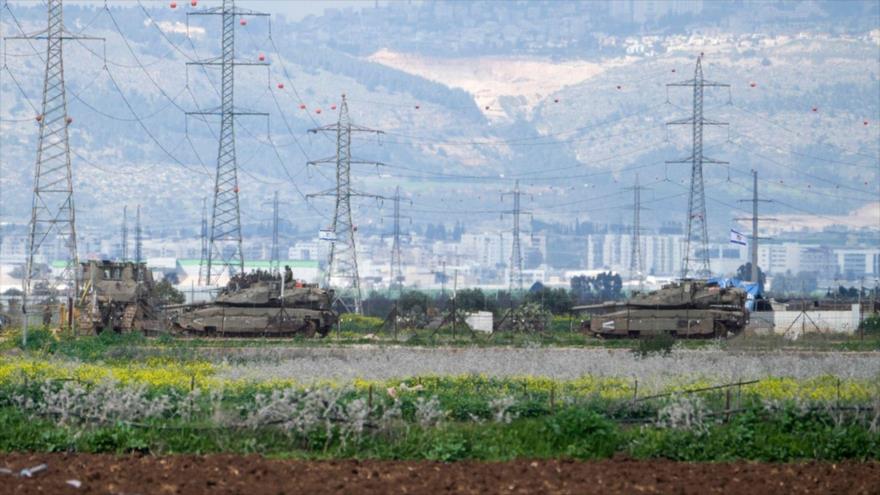 Tanques israelíes en la Cisjordania ocupada cerca de Yenín, 23 de febrero de 2025. (Foto: AP)