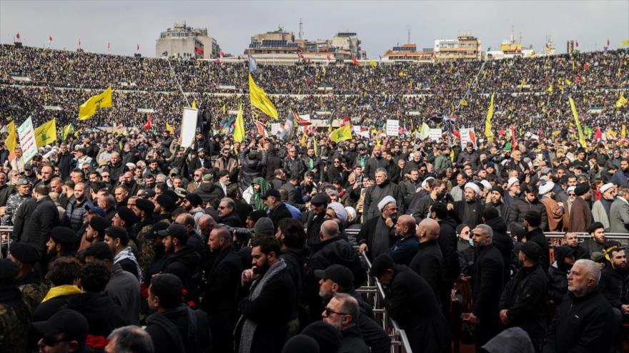 Grandes multitudes en la ceremonia fúnebre de los líderes de Hezbolá, Seyed Hasan Nasralá y Seyed Hashem Safi al-Din, Beirut, 23 de febrero de 2025.