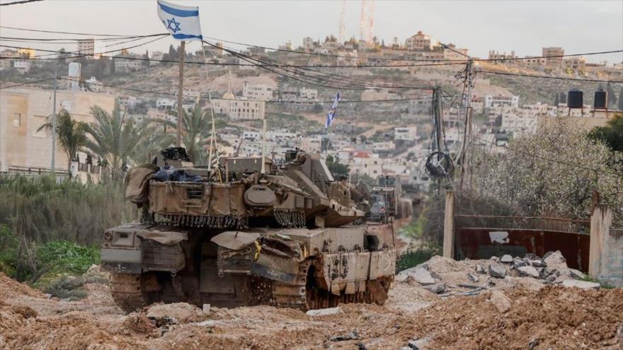 Un tanque israelí en Yenín, Cisjordania ocupada, 23 de febrero de 2025. (Foto: Reuters)