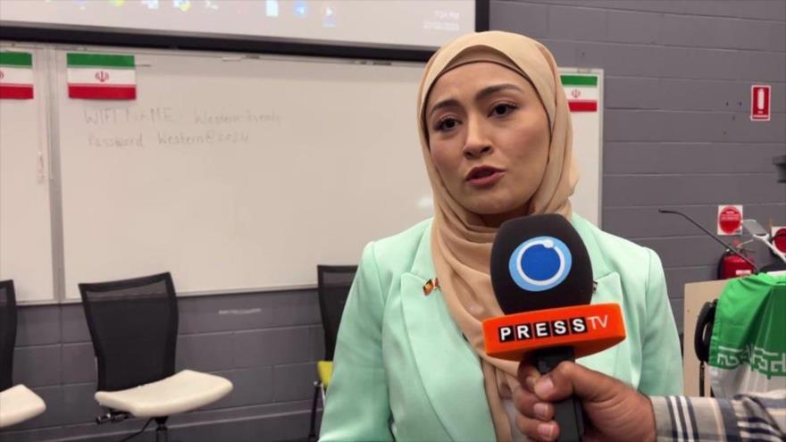  La senadora independiente australiana, Fatima Payman, habla con Press TV durante un evento en Sydney, 24 de febrero de 2025.