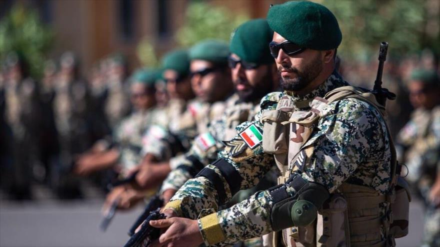 Un grupo de las fuerzas especiales de seguridad iraníes durante un desfile.