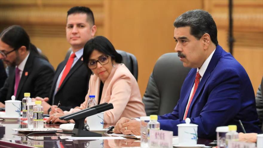 El presidente de Venezuela, Nicolás Maduro, y la vicepresidenta, Delcy Rodríguez.