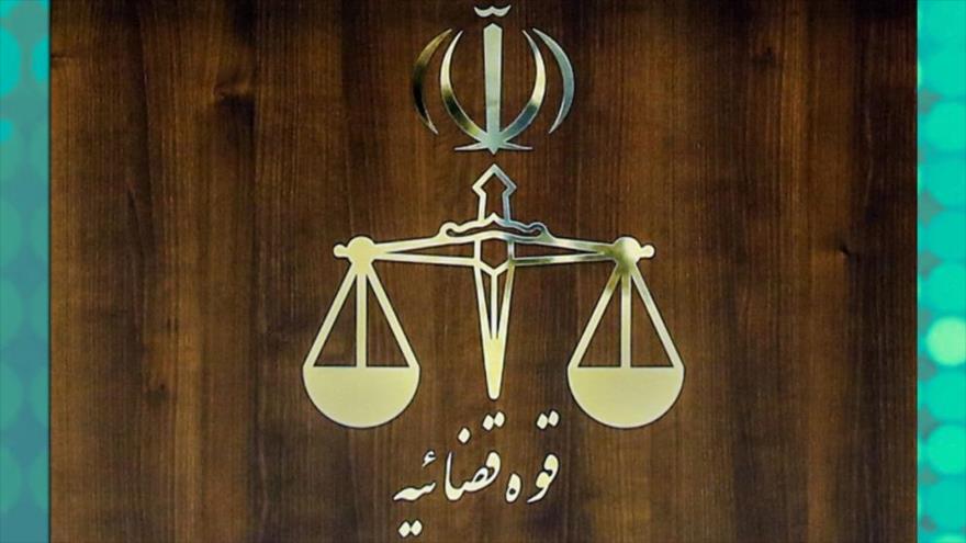 Un signo del Poder Judicial iraní.