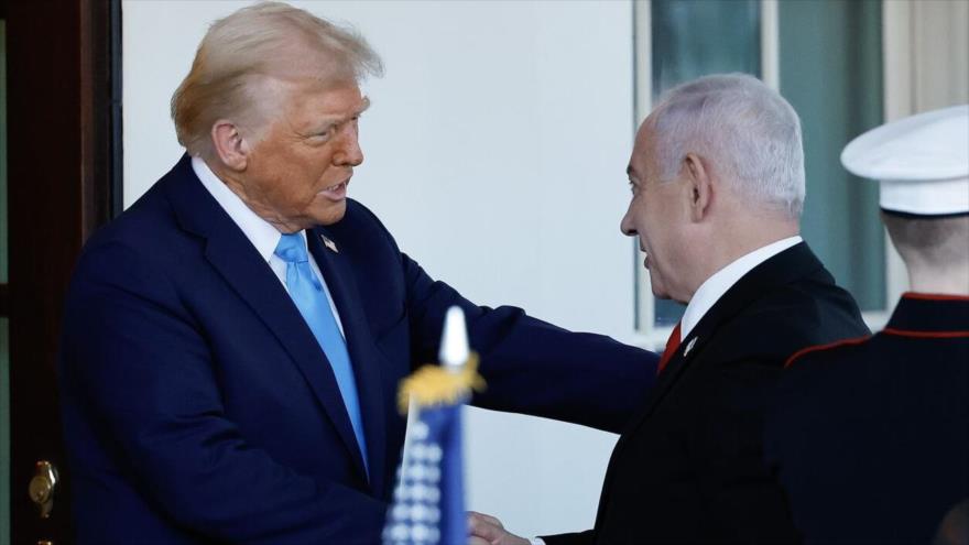 El presidente estadounidense, Donald Trump (izda.), reunido con el primer ministro israelí, Benjamín Netanyahu, en la Casa Blanca, 4 de febrero de 2025. (Foto: Getty)