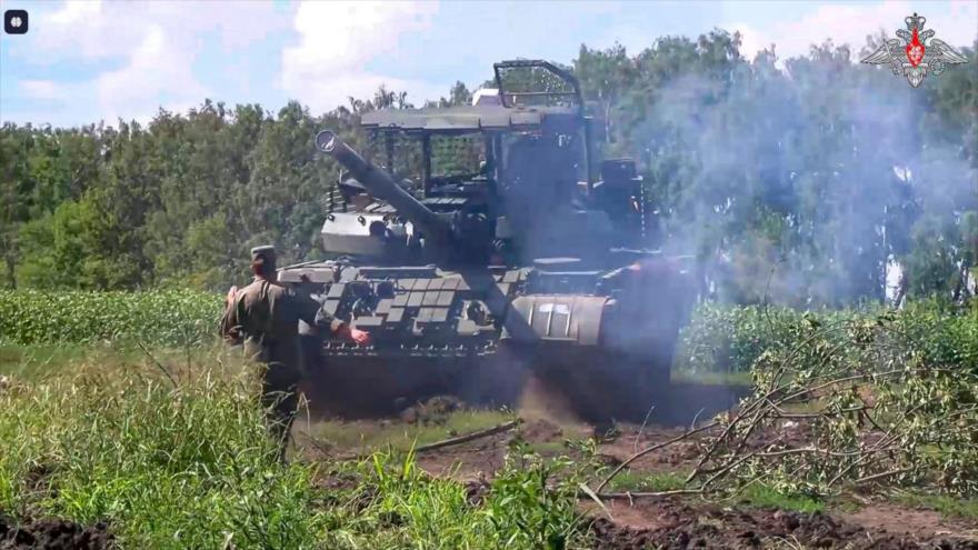 Un tanque del ejército ruso toma posición en un área de la región de Kursk, Rusia, 10 de agosto de 2024. (Foto: AP)