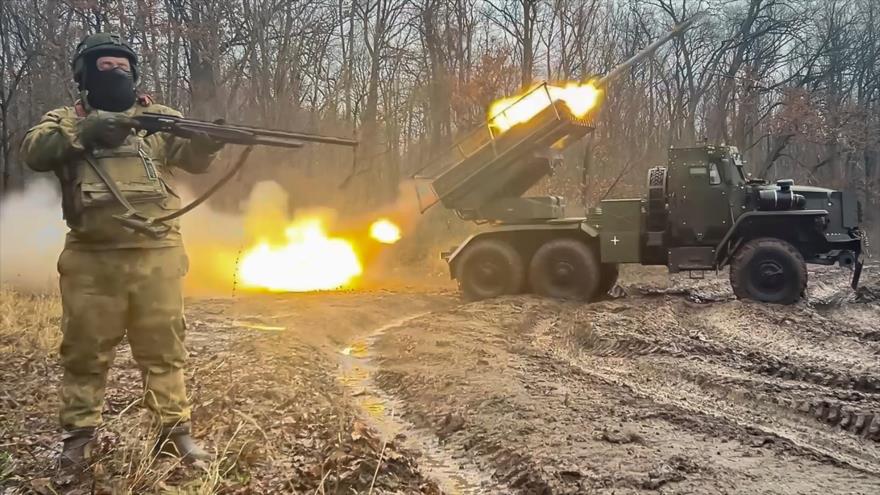 Un militar ruso cerca de un sistema de misiles Grad en la región de Kursk, enero de 2025. (Foto: EPA)