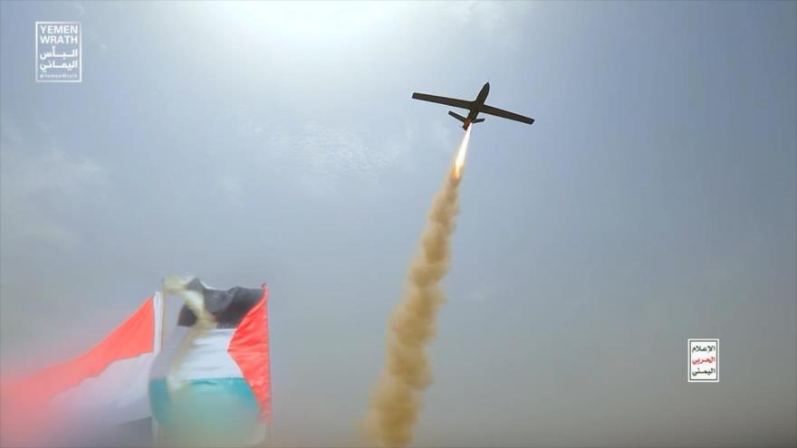 El momento de lanzamiento de un dron yemení.