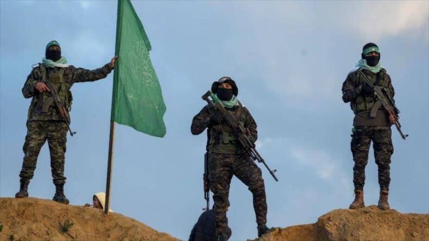 Combatienes del Movimiento de Resistencia Islámica de Palestinas (HAMAS) durante uma misión.