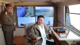 Pyongyang lanza un nuevo misil antiaéreo bajo supervisión de Kim