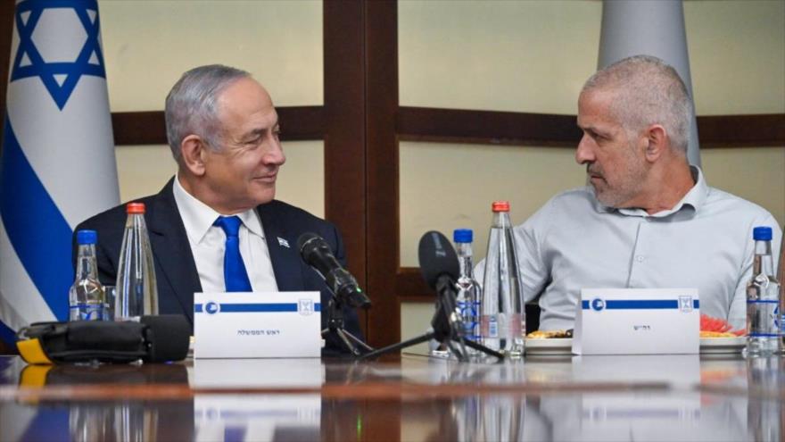 El premier israelí, Benjamín Netanyahu (izda.) y el jefe de Shin Bet, Ronen Bar.