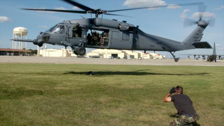 Un helicóptero HH-60 Pave Hawk de Estados Unidos