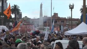 Gran marcha en Buenos Aires por los 49 años del golpe militar