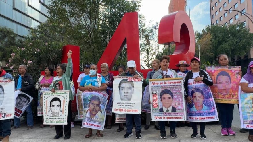 Familiares de Ayotzinapa piden que sus casos no caigan en el olvido