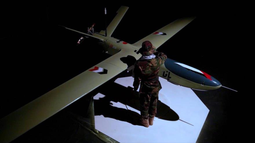 El Ejército yemení exhibe el dron de ataque de largo alcance Yafa.