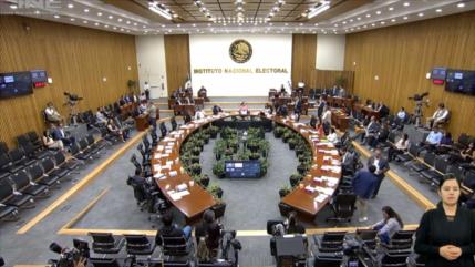 La boleta electoral con más nombres en la historia de México