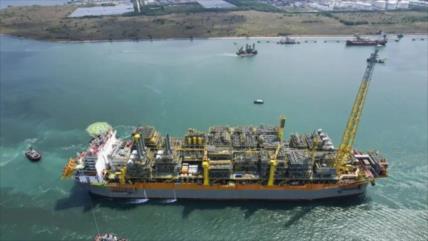 Venezuela rechaza operación del buque FPSO One Guyana en zona en disputa