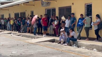 Migrantes piden al gobierno de México agilizar tramites en la COMAR