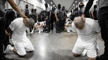 Denuncian que Bukele lucra con venezolanos: $7 millones por retenerlos