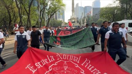 Ayotzinapa, 10 años en el fango: Padres de familia