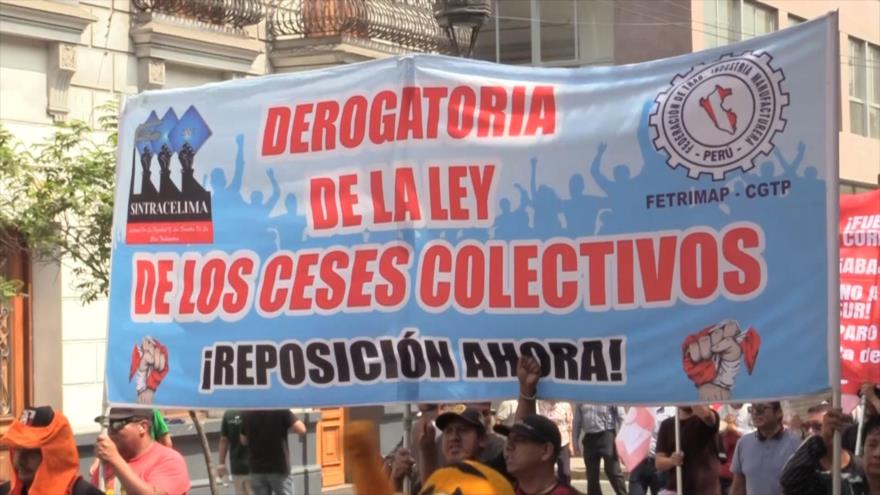 Peruanos marchan en el Día de Trabajadores y anuncian paro nacional