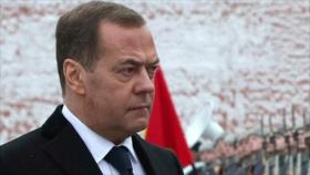 Medvédev a Zelenski: en caso de agresión, Kiev no verá el 10 de mayo