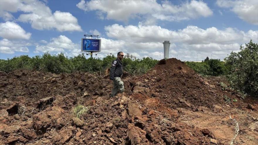 Lugar del impacto del misil de Yemen en las afueras del aeropuerto israelí Ben Gurion, el 4 de mayo de 2025. 