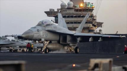EEUU pierde el segundo caza en mar Rojo; cae del portaviones Truman