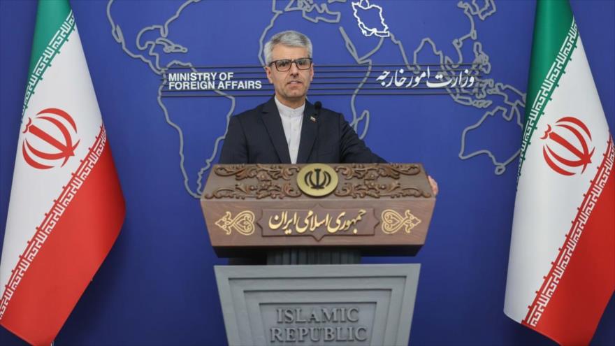 El portavoz del Ministerio iraní de Exteriores, Esmail Baqai, ofrece una rueda de prensa en Teherán.