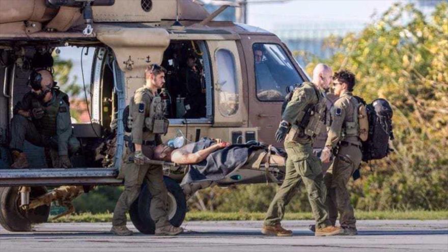 Fuerzas de ocupación israelí heridas en Gaza son transportadas en helicóptero.