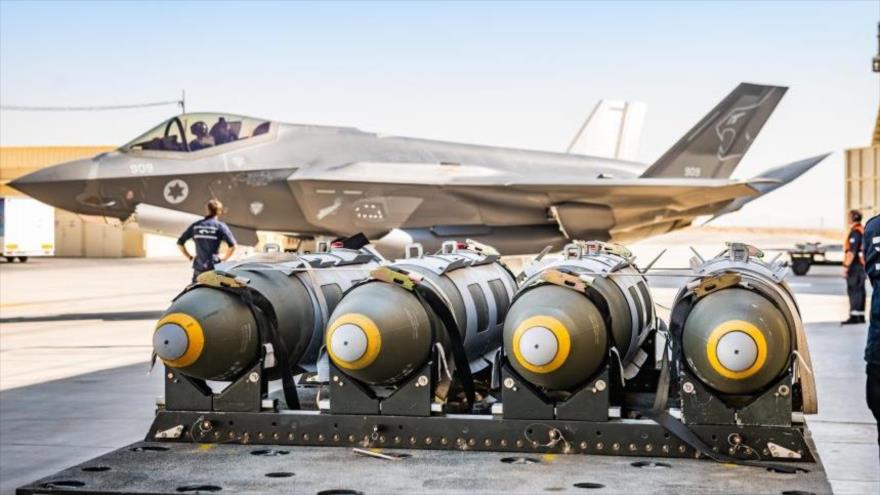 Un F-35I del ejército israelí con cuatro bombas estadounidenses GBU-31.