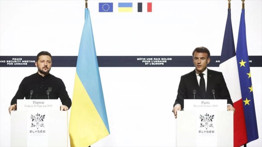 El presidente francés, Emmanuel Macron, y su par de Ucrania, Volodímir Zelenski, 26 de marzo de 2025.(Foto: AFP)