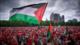 Más de 100 000 personas tiñen de rojo las calles de La Haya por Gaza