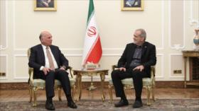 Pezeshkian: No acatamos órdenes de nadie para el progreso de Irán