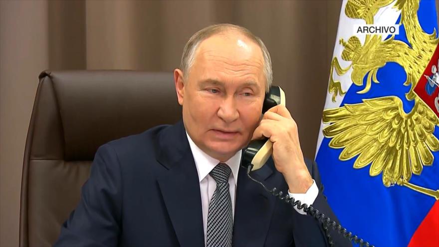 Putin y Trump abordan dos horas conflicto en Ucrania, aquí los detalles