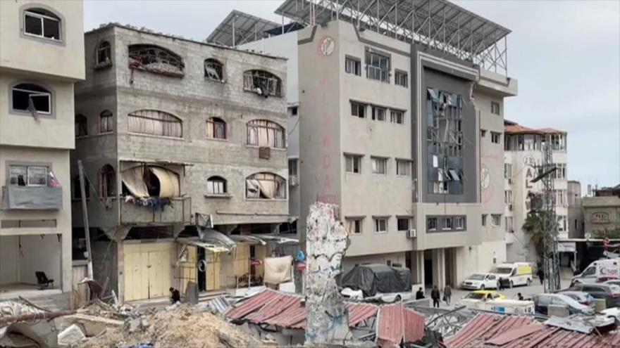 Fuego israelí abrasa almacén de medicinas de hospital Al-Awda